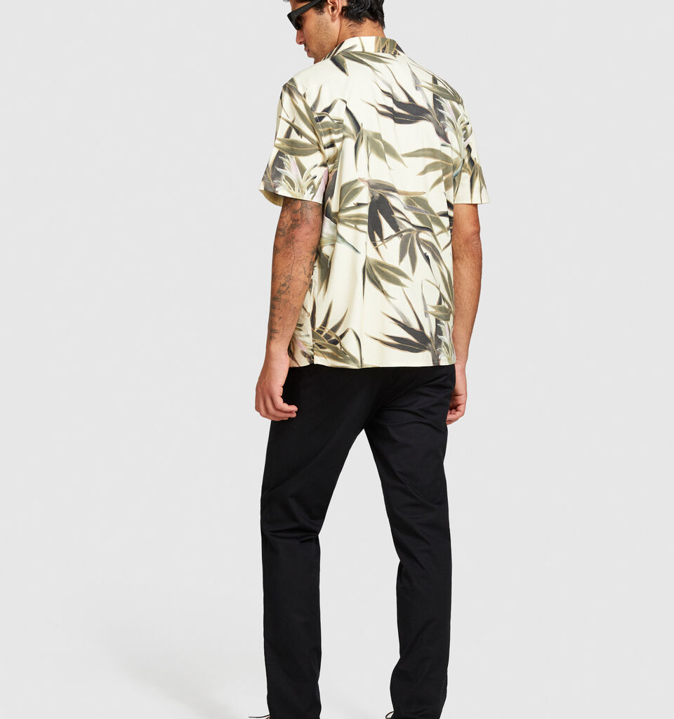 Slim fit chinos - men's chino trousers - Black | Sisley image number 3